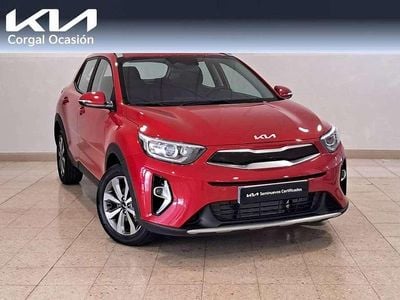 Rojo Usado 2024 Kia Stonic SUV | 17.950 € (Un poco caro)