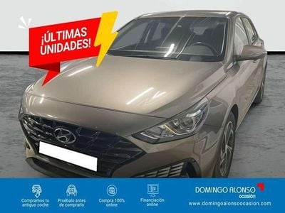 Usado Hyundai i30 121 CV (88 kW) 2022 Marrón Berlina