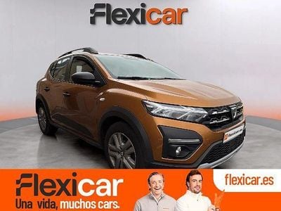 Usado Dacia Sandero Comfort 91 CV (66 kW) 2021 Naranja Utilitario