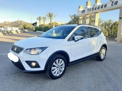 Usado Seat Arona Style 95 CV (69 kW) 2019 Blanco SUV
