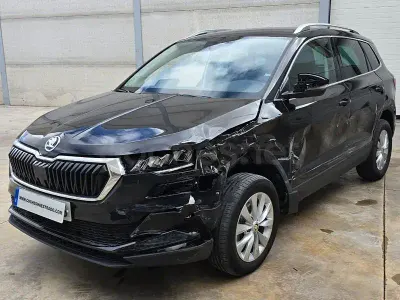 Usado Skoda Karoq Ambition 115 CV (84 kW) 2023 Blanco SUV