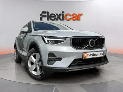 Usado Volvo XC40 129 CV (94 kW) 2023 Gris SUV