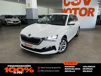 Usado Skoda Scala Active 95 CV (69 kW) 2022 Blanco Utilitario
