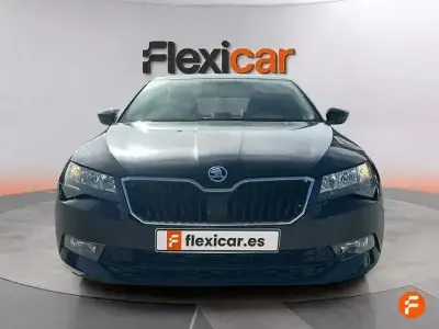 Usado Skoda Superb Ambition 150 CV (110 kW) 2018 Negro Berlina
