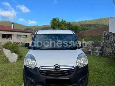 Usado Opel Combo Expression 90 CV (66 kW) 2016 Blanco Monovolumen