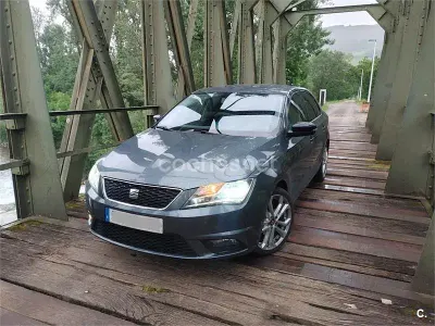 Usado Seat Toledo 90 CV (66 kW) 2016 Gris / plata Utilitario