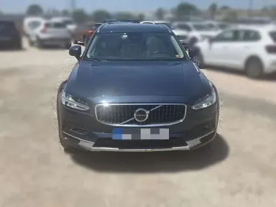 Usado Volvo V90 CC Ultimate 197 CV (144 kW) 2023 Azul Familiar