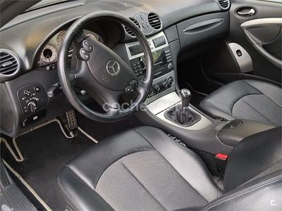 Usado Mercedes CLK220 Avantgarde 150 CV (110 kW) 2006 Negro Coupe