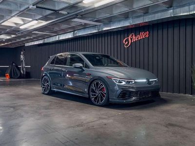 Gris Usado 2023 VW Golf VIII GTI Utilitario | 37.800 € (Precio justo)