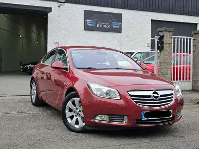 Usado Opel Insignia Edition 160 CV (117 kW) 2010 Burdeos Berlina