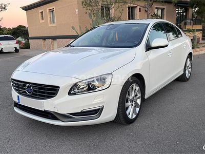 Begagnad Volvo S60 Summum 163 HK (119 kW) 2013 Vit Sedan