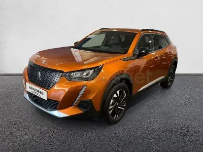 Usado Peugeot 2008 Allure 100 CV (73 kW) 2023 Naranja SUV