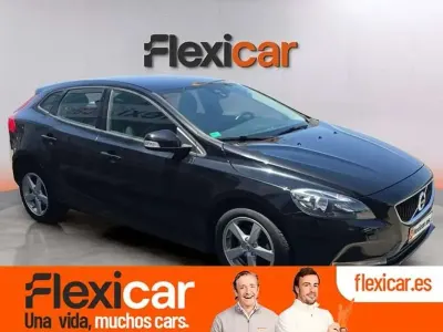 Usado Volvo V40 Inscription 120 CV (88 kW) 2018 Negro Utilitario