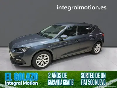 Usado Seat Leon Style 115 CV (84 kW) 2020 Gris
