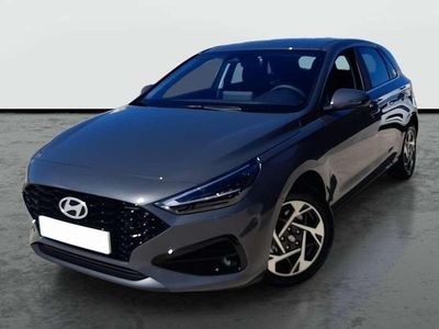 Usado Hyundai i30 101 CV (74 kW) 2024 Gris Berlina