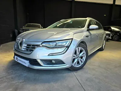 Usado Renault Talisman Zen 160 CV (117 kW) 2019 Gris / plata Familiar