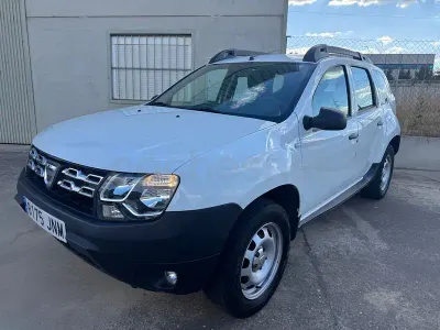 Usado Dacia Duster Ambiance 109 CV (80 kW) 2016 Blanco SUV