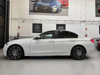 Usado BMW 320 Efficient Dynamics 163 CV (119 kW) 2016 Blanco Berlina