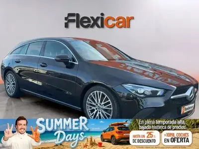 Usado Mercedes CLA180 Shooting Brake 136 CV (100 kW) 2021 Negro Familiar