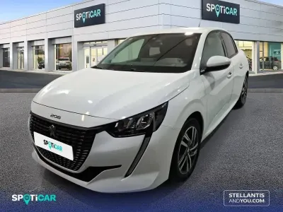 Usado Peugeot 208 Allure 100 CV (73 kW) 2020 Blanco Utilitario