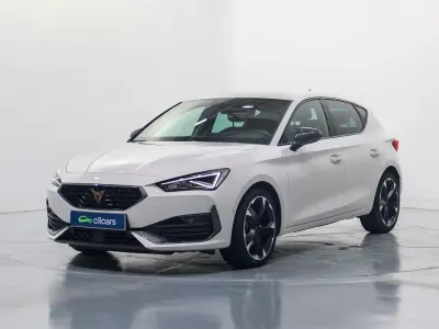 Usado Cupra Leon 150 CV (110 kW) 2023 Blanco Berlina