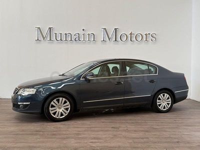 Usado VW Passat Highline 140 CV (102 kW) 2007 Azul Berlina