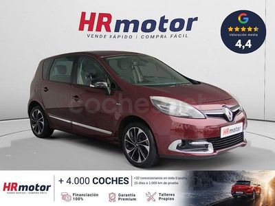 Usado Renault Scénic III Bose Edition 140 CV (102 kW) 2016 Rojo Monovolumen