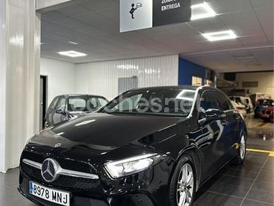 Usado Mercedes A180 109 HP (80 kW) 2018 Preto Sedan