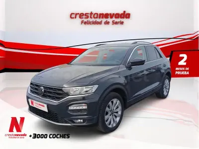 Usado VW T-Roc Advance 150 CV (110 kW) 2021 Gris / plata SUV