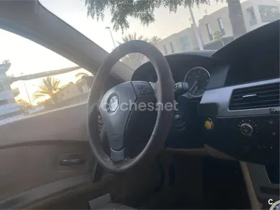 Usado BMW 523 177 CV (130 kW) 2006 Amarillo Berlina