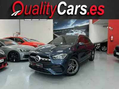 Usado Mercedes GLA180 136 CV (100 kW) 2022 Azul SUV