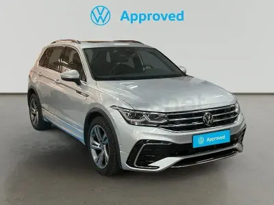 Usado VW Tiguan R-line 150 CV (110 kW) 2023 Gris / plata SUV