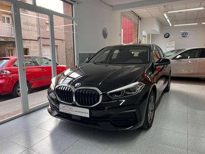 Usado BMW 118 136 CV (100 kW) 2022 Negro Utilitario