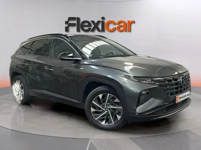 Usado Hyundai Tucson 136 CV (100 kW) 2024 Gris SUV
