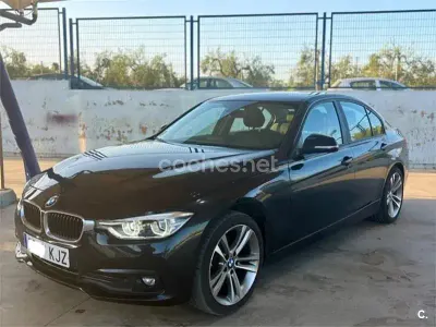 Usado BMW 318 Comfort Edition 150 CV (110 kW) 2018 Negro Berlina