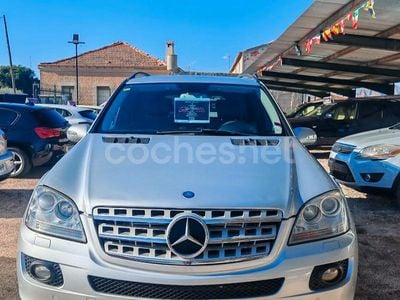 Gris / plata Usado 2007 Mercedes ML320 SUV | 9990 € (Precio justo)