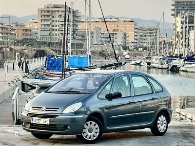Usado Citroën Xsara Picasso Exclusive 110 CV (80 kW) 2008 Azul Monovolumen