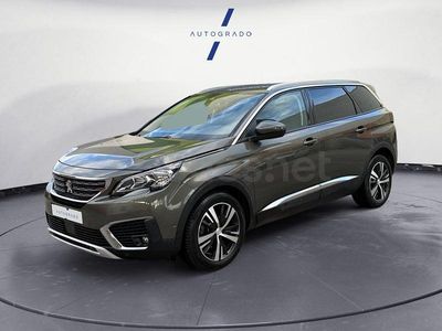 Usado Peugeot 5008 Allure 130 CV (95 kW) 2019 Gris / plata SUV