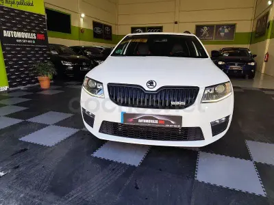 Usado Skoda Octavia RS 220 CV (161 kW) 2014 Blanco Familiar