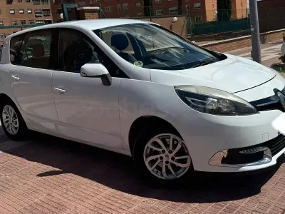 Begagnad Renault Scénic III