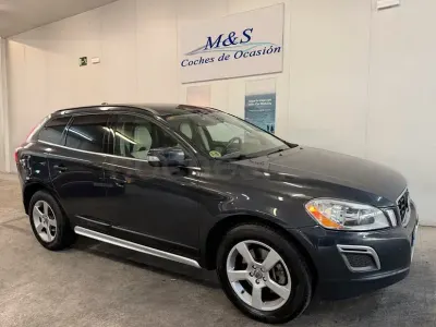 Usado Volvo XC60 R-Design 215 CV (158 kW) 2012 Gris / plata SUV