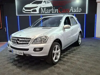 Usado Mercedes ML320 AMG Edition 1 224 CV (164 kW) 2008 Gris / plata SUV