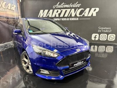 Usado Ford Focus ST 250 CV (183 kW) 2016 Azul Berlina