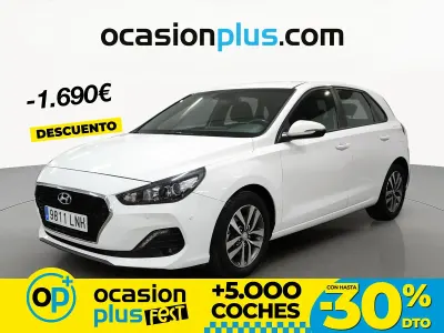 Usado Hyundai i30 120 CV (88 kW) 2021 Blanco