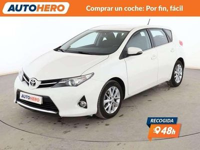 Usado Toyota Auris 90 CV (66 kW) 2014 Blanco Berlina