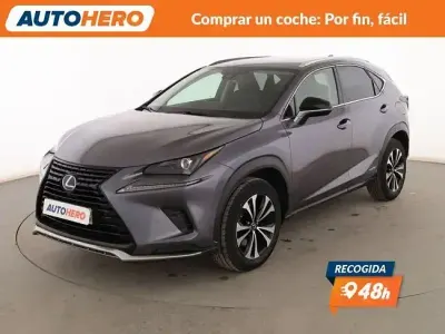 Usado Lexus NX300h E-FOUR 197 CV (144 kW) 2021 Gris / plata SUV