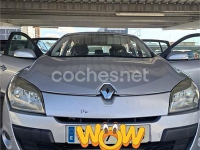 Gris / plata Usado 2009 Renault Mégane Berlina | 2690 € (Precio justo)