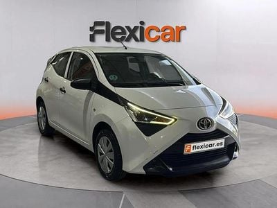 Usado Toyota Aygo X-play 72 CV (52 kW) 2022 Blanco Utilitario