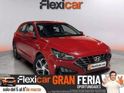 Usado Hyundai i30 120 CV (88 kW) 2024 Rojo Berlina
