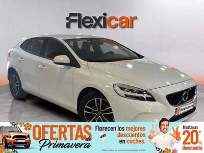 Usado Volvo V40 Momentum 120 CV (88 kW) 2019 Blanco